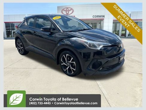 Used 2018 Toyota C-HR XLE FWD image 1