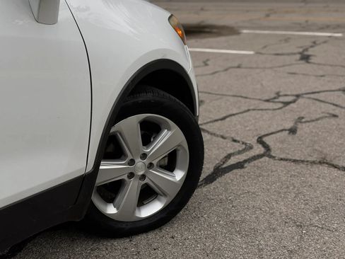 Used 2016 Buick Encore FWD image 22