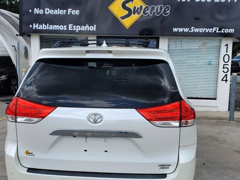 Used 2014 Toyota Sienna Limited w/ Limited Premium Package AWD/4WD image 11
