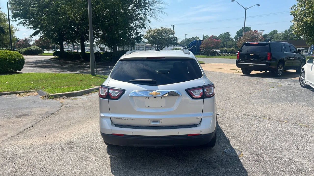 Used 2017 Chevrolet Traverse LT w/ Style and Technology Package AWD/4WD image 6