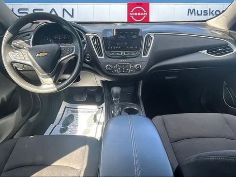Used 2023 Chevrolet Malibu LT image 7