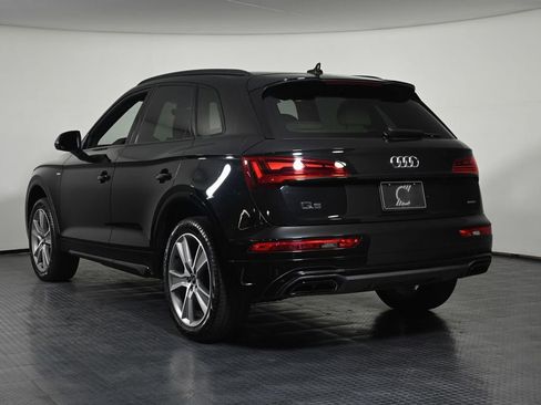 Used 2025 Audi Q5 2.0T Premium w/ Convenience Plus Package AWD/4WD image 3