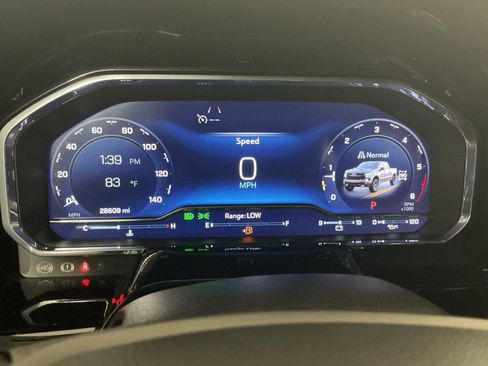 Used 2024 Chevrolet Silverado 1500 LT Trail Boss w/ Convenience Package II image 10