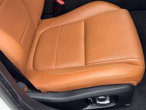 Used 2022 Jaguar XF R-Dynamic SE image 48