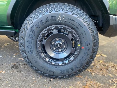 New 2025 Ford Bronco Big Bend w/ Black Diamond Package image 24