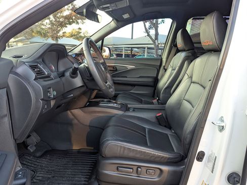 Used 2022 Honda Pilot TrailSport image 10