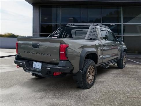Used 2025 Toyota Tacoma 4x4 Double Cab Hybrid image 7