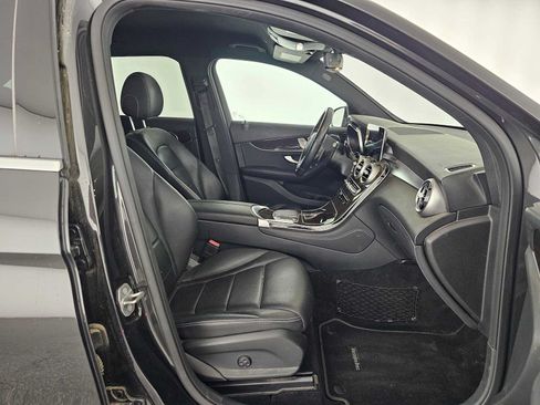 Used 2020 Mercedes-Benz GLC 300 4MATIC image 10