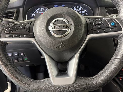 Used 2019 Nissan Rogue SL AWD/4WD image 16
