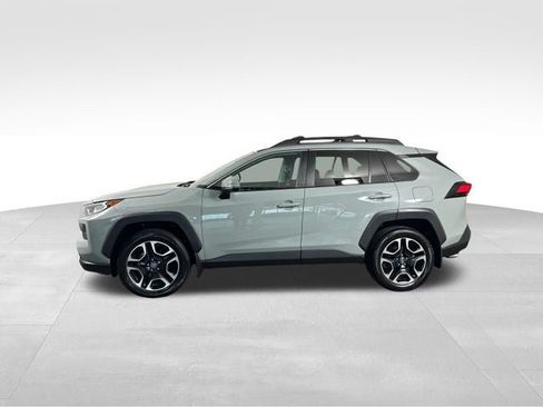 Used 2019 Toyota RAV4 Adventure AWD/4WD image 2