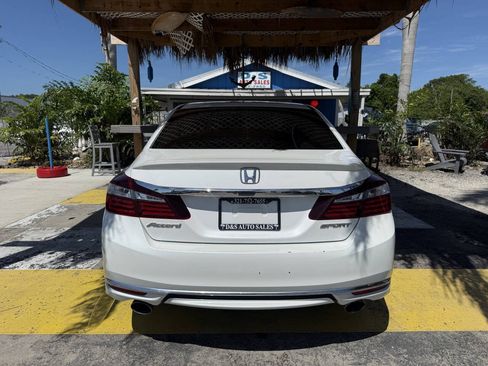 Used 2017 Honda Accord Sport image 6