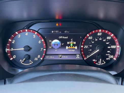 Used 2024 Nissan Frontier PRO-4X w/ Off-Road Protection Package image 24