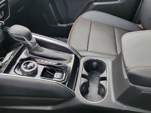 Used 2025 GMC Canyon AT4 image 46