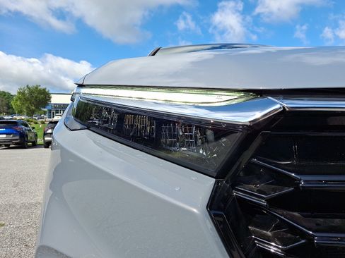Used 2026 Honda CR-V EX-L image 9