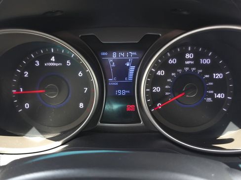 Used 2016 Hyundai Veloster FWD image 20