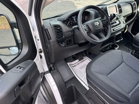 Used 2025 RAM ProMaster 2500 image 31