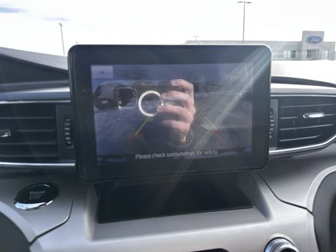 Certified 2024 Ford Explorer XLT w/ Equipment Group 202A image 23