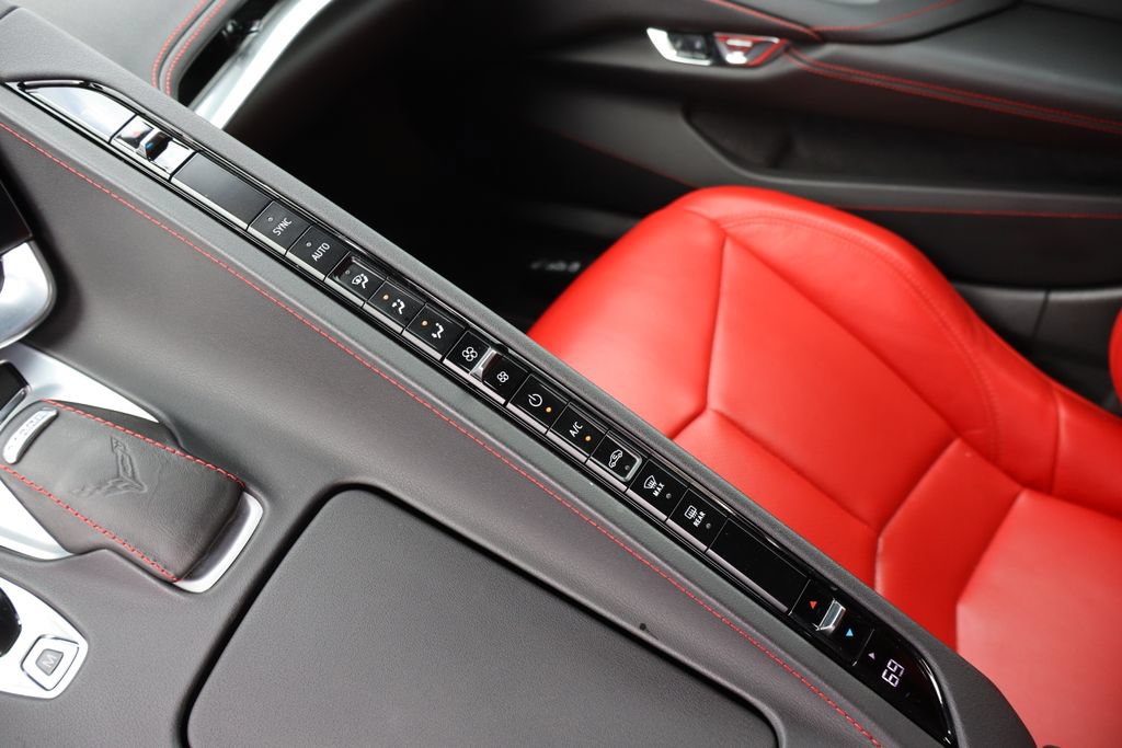 Used 2020 Chevrolet Corvette Stingray Coupe w/ Z51 Performance Package RWD image 15