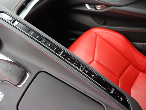 Used 2020 Chevrolet Corvette Stingray Coupe w/ Z51 Performance Package RWD image 15