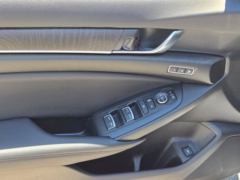 Certified 2022 Honda Accord Touring image 24