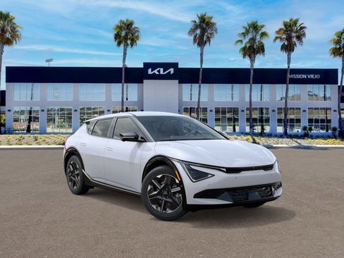 New 2026 Kia EV6 Wind RWD image 8