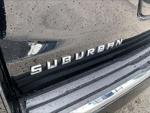 Used 2016 Chevrolet Suburban LTZ RWD image 5