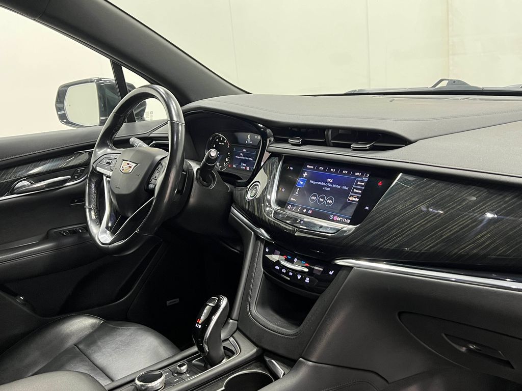 Used 2020 Cadillac XT6 Premium Luxury AWD/4WD image 21