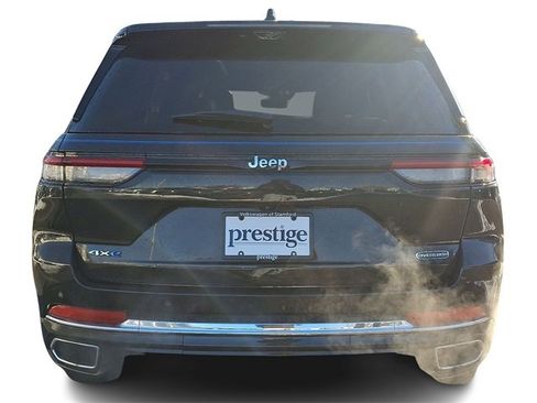 Used 2023 Jeep Grand Cherokee Overland w/ Luxury Tech Group IV image 5