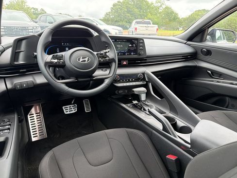 New 2026 Hyundai Elantra Sport FWD image 23