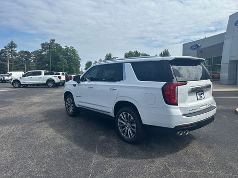 Used 2021 GMC Yukon Denali w/ Denali Premium Package AWD/4WD image 8