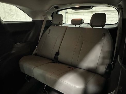 Used 2025 Toyota Sienna XLE image 52