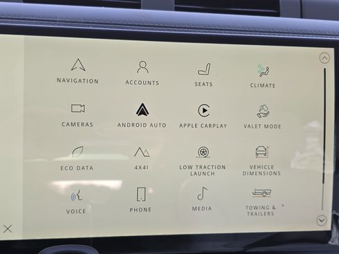 New 2026 Land Rover Defender 130 X-Dynamic SE image 21