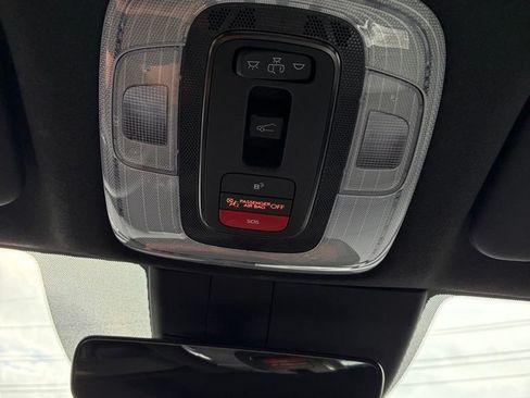 Used 2025 Hyundai Elantra Limited FWD image 40