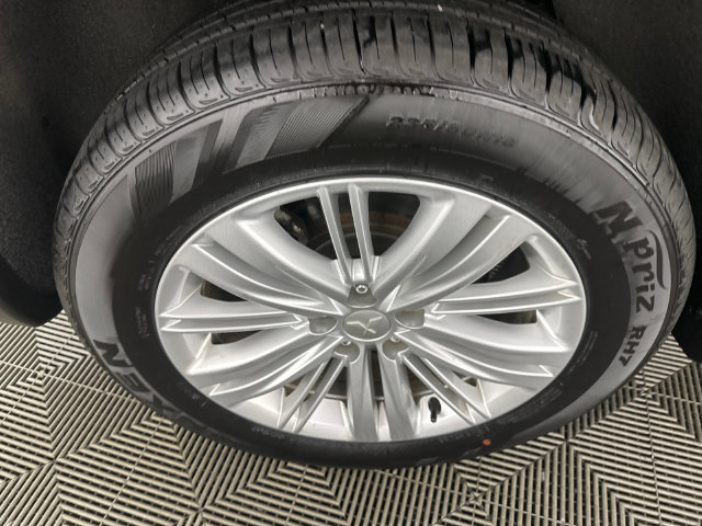 Used 2023 Mitsubishi Outlander ES AWD/4WD image 32
