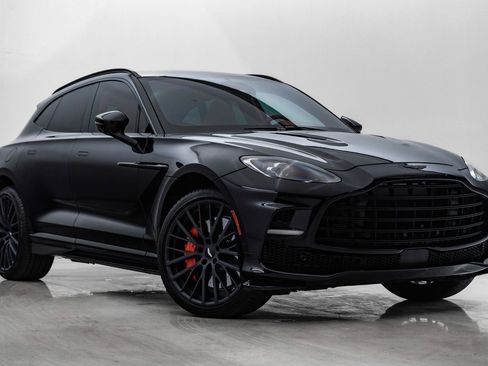 Used 2025 Aston Martin DBX 707 image 1