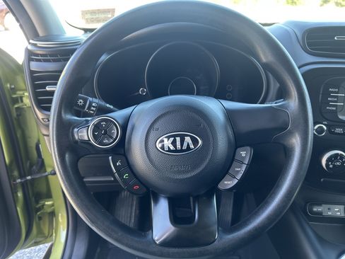 Used 2017 Kia Soul FWD image 22