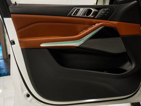 Used 2023 BMW X7 M60i w/ Executive Package image 25