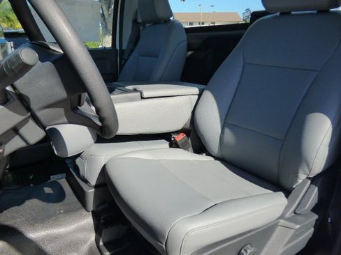 New 2026 Ford F250 XL w/ XL Chrome Package image 23