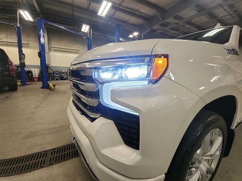Certified 2025 Chevrolet Silverado 1500 High Country image 28
