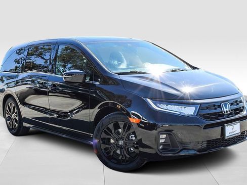 Used 2025 Honda Odyssey Sport-L image 2