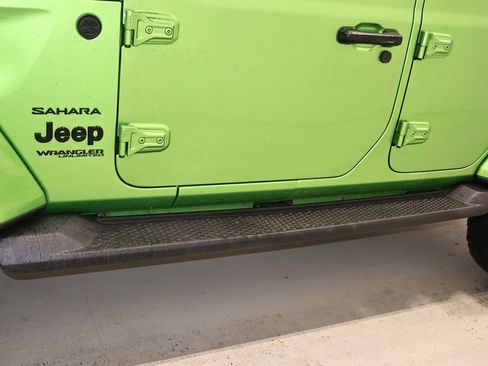 Used 2019 Jeep Wrangler Unlimited Sahara w/ Uconnect 4C Nav & Sound Group image 33