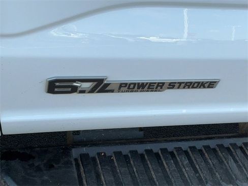 Used 2024 Ford F250 XLT image 11
