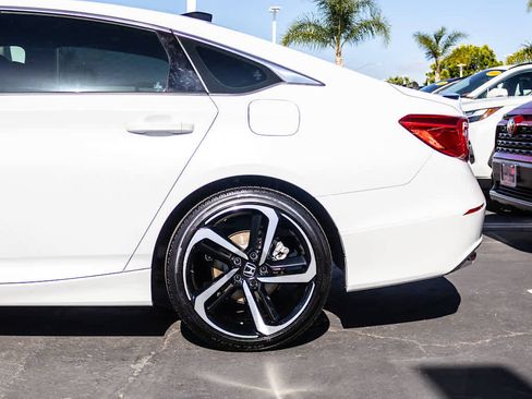 Used 2022 Honda Accord Sport image 6