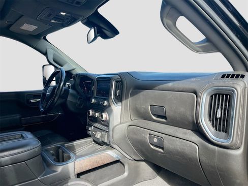 Used 2022 GMC Sierra 3500 Denali image 31
