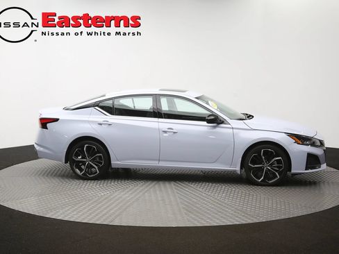Used 2023 Nissan Altima 2.5 SR AWD/4WD image 44