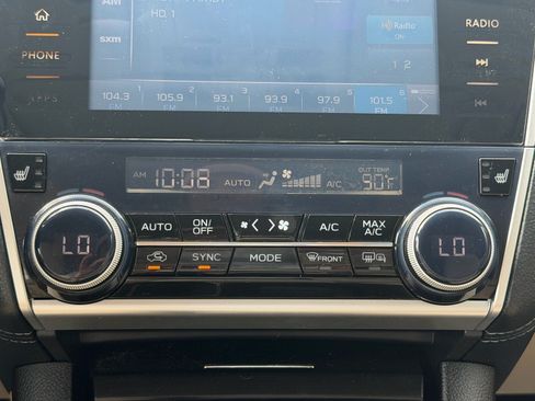 Used 2018 Subaru Outback 2.5i Limited AWD/4WD image 18