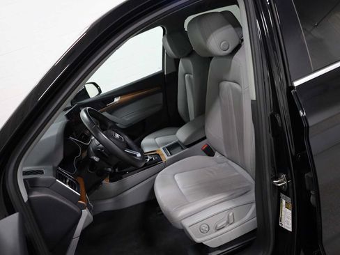 Used 2022 Audi Q5 2.0T Premium Plus AWD/4WD image 5