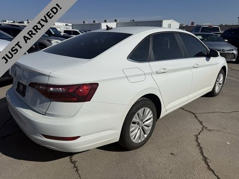 Used 2020 Volkswagen Jetta SE image 5