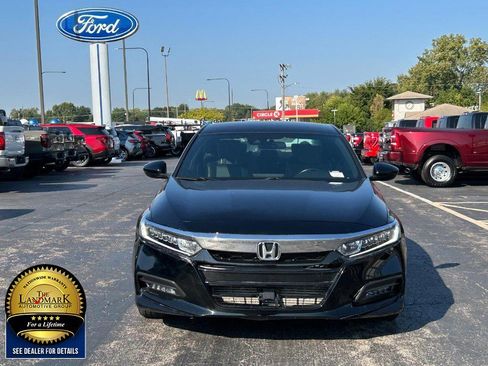 Used 2019 Honda Accord Sport image 2