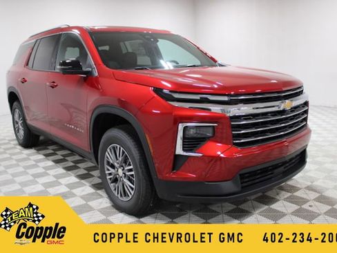 New 2025 Chevrolet Traverse LT w/ Enhanced Driving Package image 1